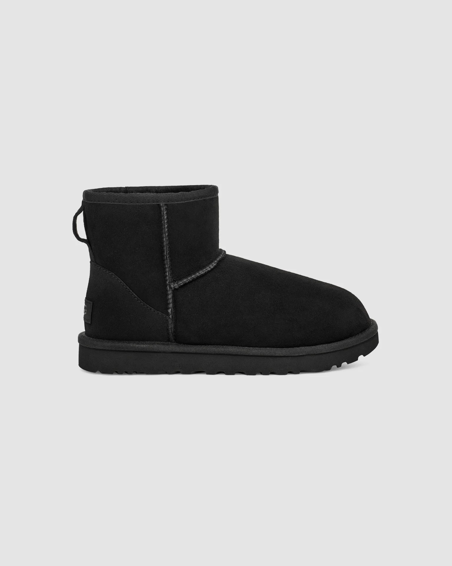 UGG W Classic Mini II Black - hvittrad.no