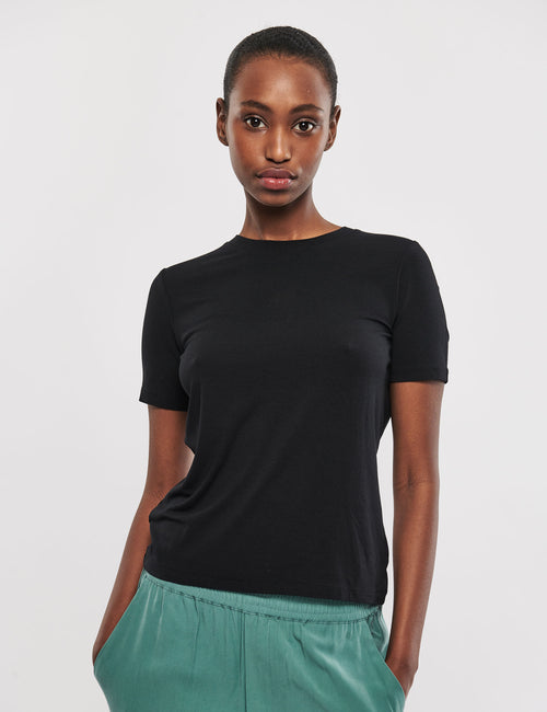 Julie-M T-Shirt Gogreen Black