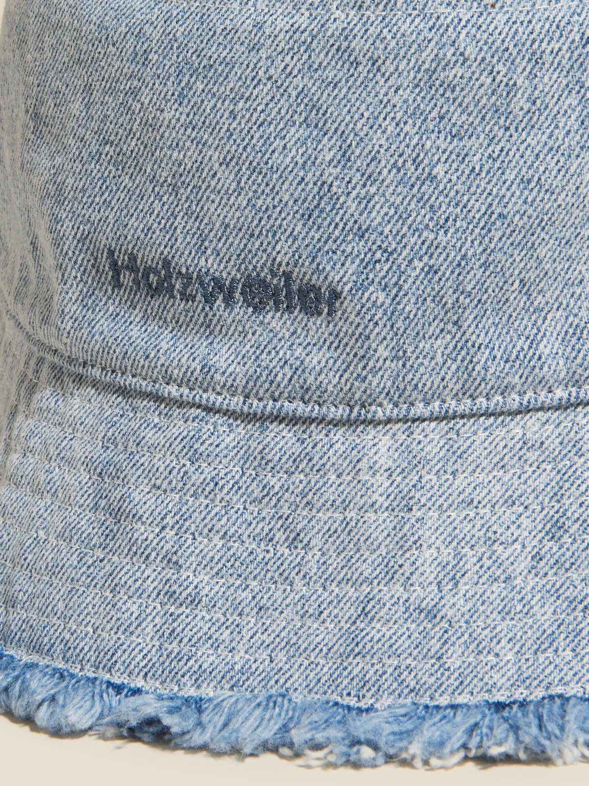 Holzweiler Pafe Denim Bucket Hat Lt. Blue - hvittrad.no