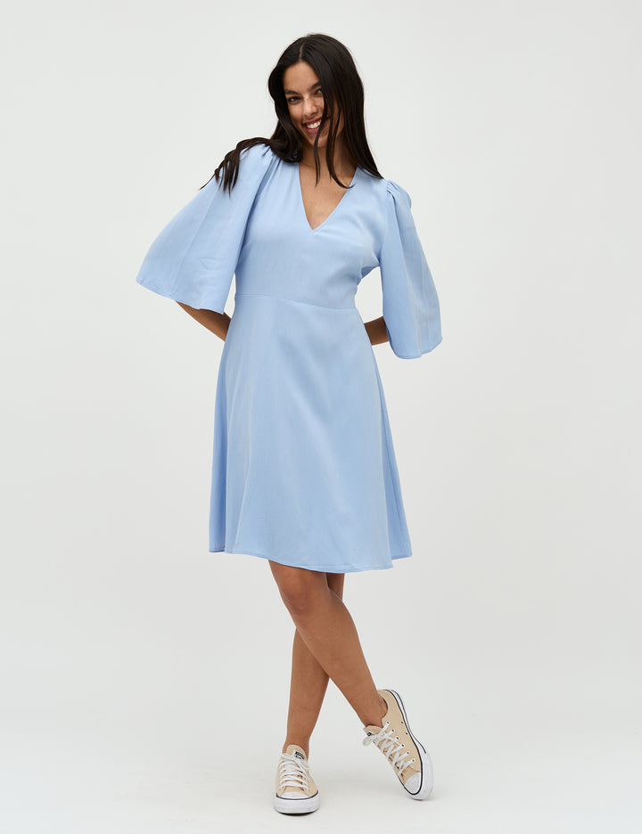 mbym Melika NW-M Neveah Dress Blue Fjord - hvittrad.no