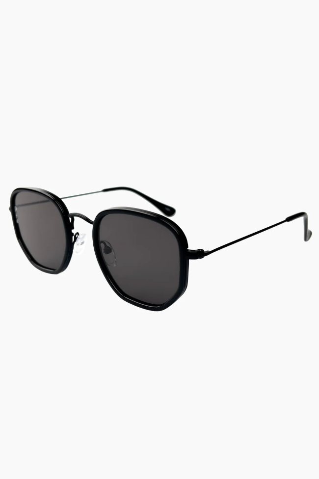 Otra Eyewear Tate Black/Smoke - hvittrad.no